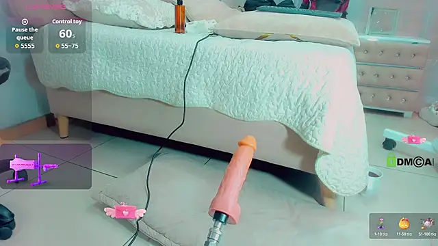 EmilyySaenz online show from 23, 10, 2025