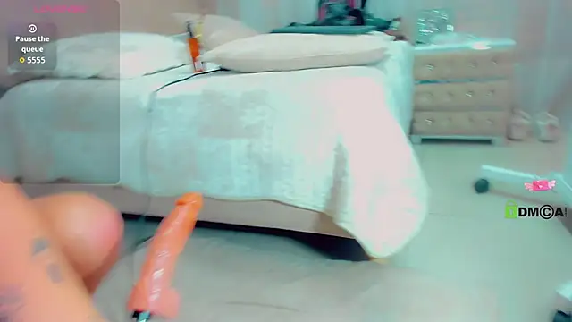 EmilyySaenz online show from 19, 9, 2025