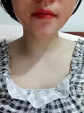  Attractivegirl33 online show from 4, 10, 2025