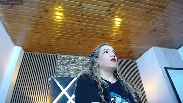 Snapshot of marie_hss chatting on 4, 5, 2026 marie hss online show from 4, 5, 2026