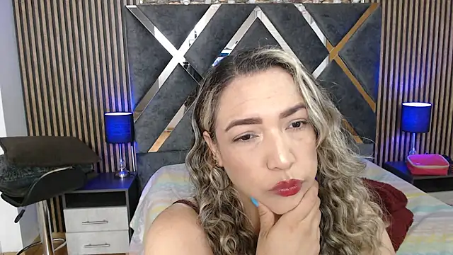 Snapshot of marie_hss chatting on 18, 6, 2026 marie hss online show from 18, 6, 2026
