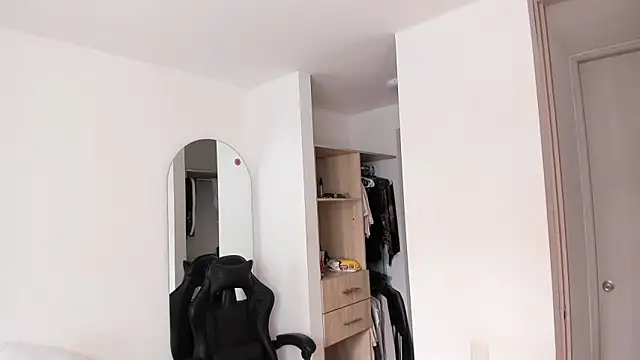 rose scottt online show from 11, 4, 2026