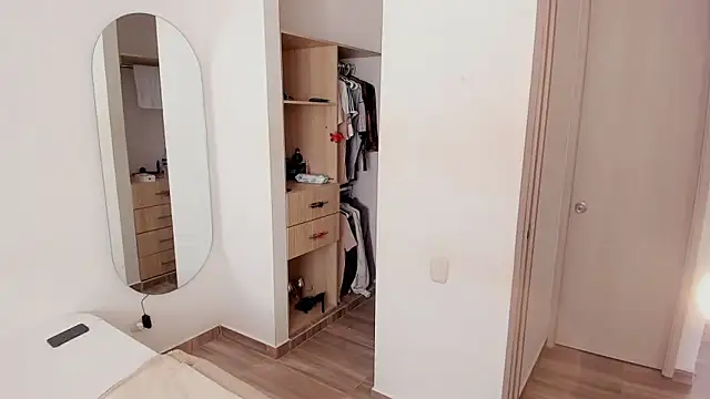 rose scottt online show from 21, 11, 2025