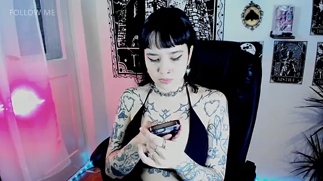 Snapshot of Demongirl6666 chatting on 17, 1, 2026 Demongirl6666 online show from 17, 1, 2026