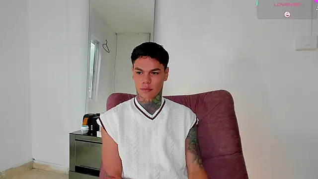 Jordyrodriiguez online show from 14, 10, 2025