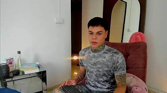 Jordyrodriiguez online show from 30, 10, 2025