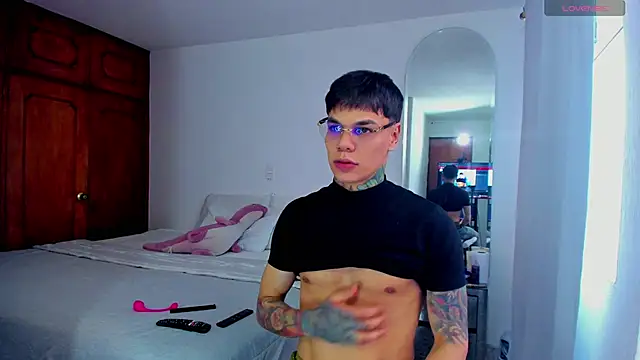 Jordyrodriiguez online show from 15, 1, 2025