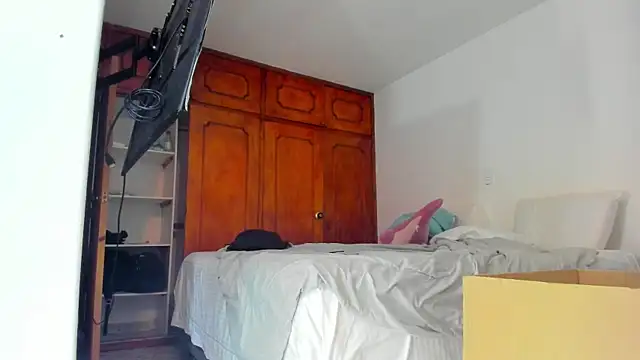 Jordyrodriiguez online show from 17, 2, 2025