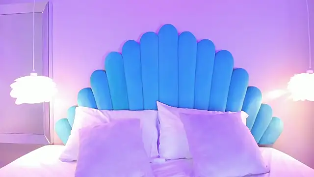 HannaKarson online show from 28, 2, 2025