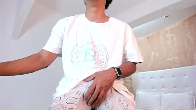 ANGEL NICOLAS online show from 17, 1, 2025