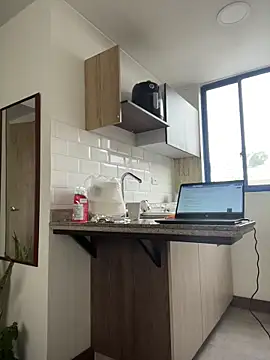 LauraCadwell online show from 7, 2, 2026