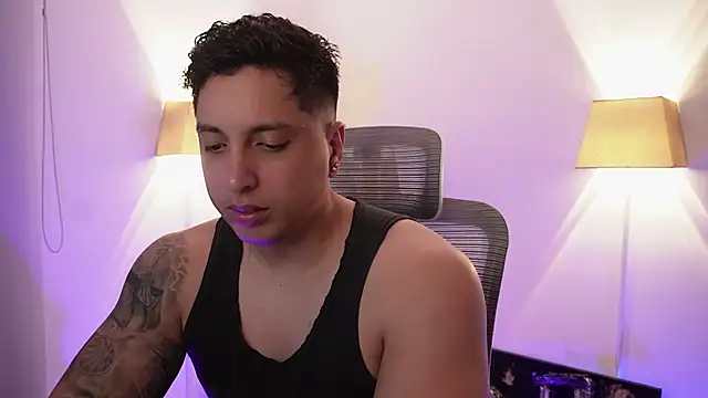 Snapshot of appolo_allen chatting on 21, 6, 2026 appolo allen online show from 21, 6, 2026