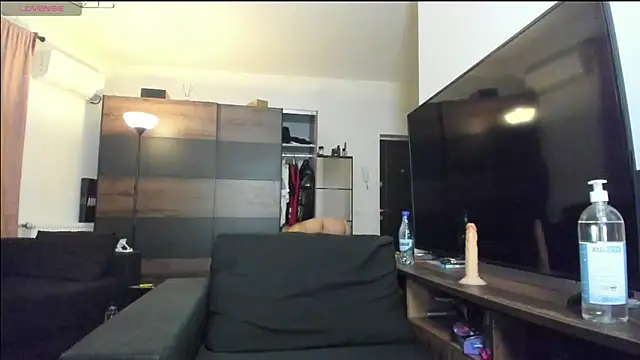 justchloex online show from 13, 1, 2025