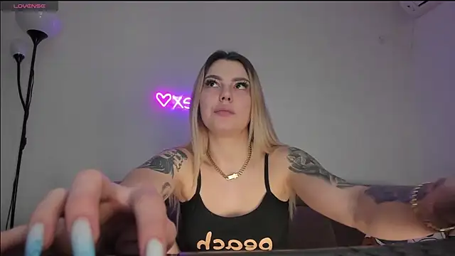 justchloex online show from 19, 3, 2025