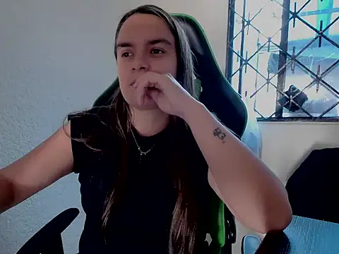 Nathaly00  online show from 13, 9, 2025