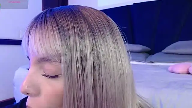 peyton golden1 online show from 18, 3, 2026