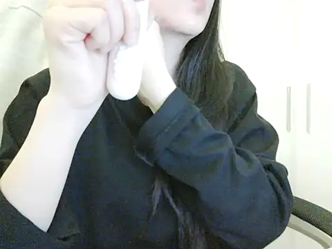 Yin-girl online show from 4, 11, 2025