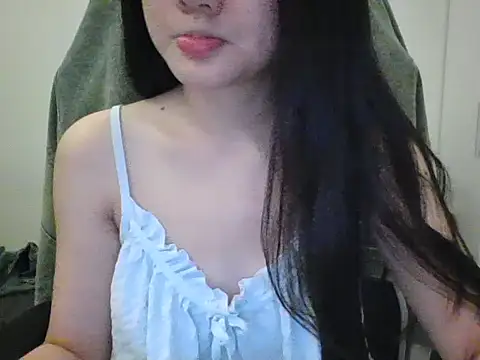 Yin-girl online show from 27, 9, 2025