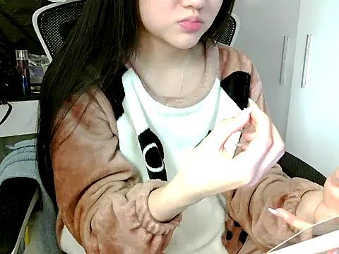 Yin-girl online show from 14, 12, 2025