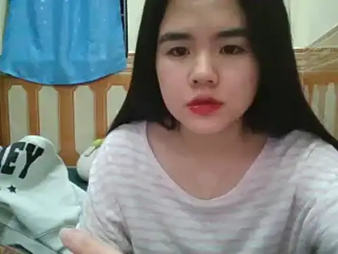 Yin-girl online show from 11, 1, 2025