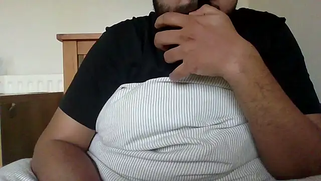 Snapshot of whoreboi98 chatting on 13, 4, 2026 whoreboi98 online show from 13, 4, 2026