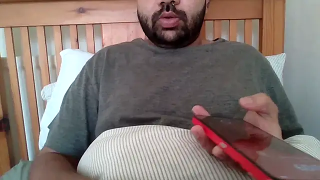 Snapshot of whoreboi98 chatting on 19, 4, 2026 whoreboi98 online show from 19, 4, 2026