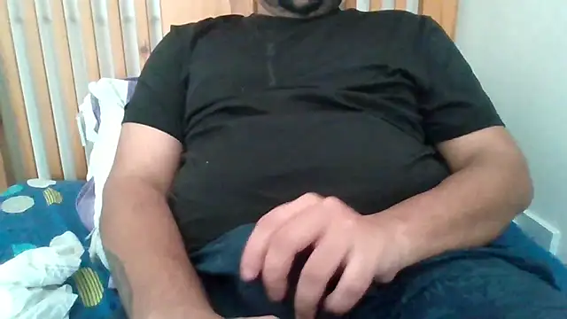 Snapshot of whoreboi98 chatting on 17, 6, 2026 whoreboi98 online show from 17, 6, 2026