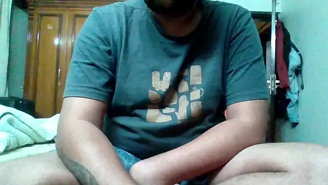 whoreboi98 online show from 5, 1, 2025