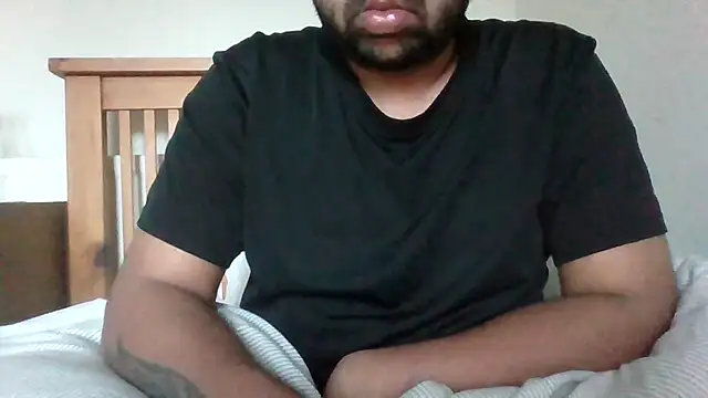 Snapshot of whoreboi98 chatting on 12, 4, 2026 whoreboi98 online show from 12, 4, 2026