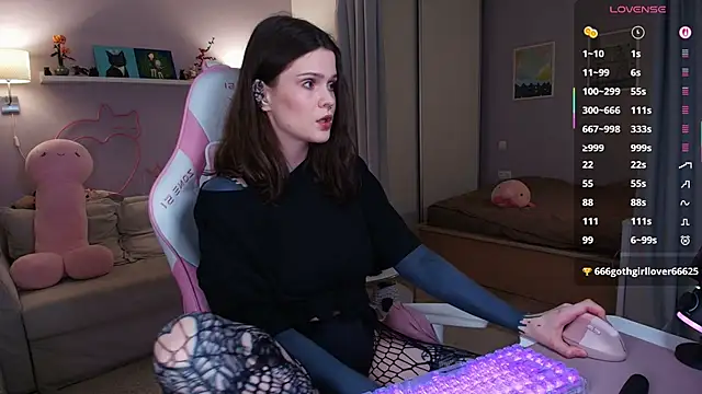 Snapshot of lisa_moonlight chatting on 14, 10, 2025 lisa moonlight online show from 14, 10, 2025