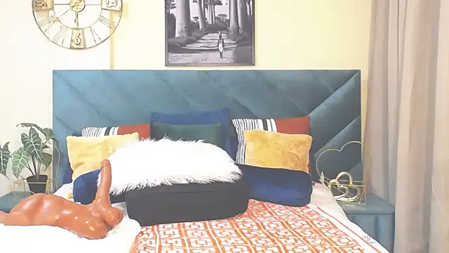 BubbleAngel online show from 4, 10, 2025