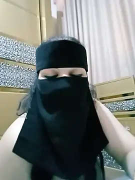 Snapshot of Naariman chatting on 1, 2, 2025 Naariman online show from 1, 2, 2025