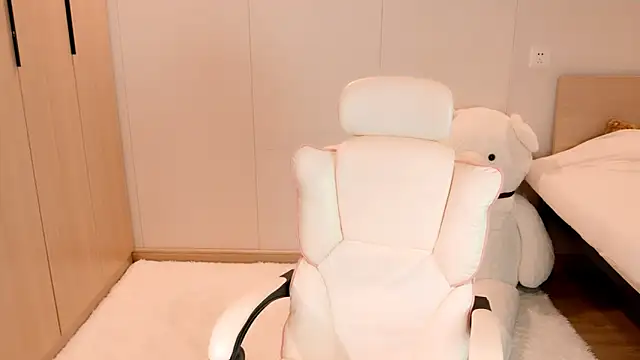 Snapshot of Xueb_J chatting on 7, 12, 2024 Xueb J online show from 7, 12, 2024