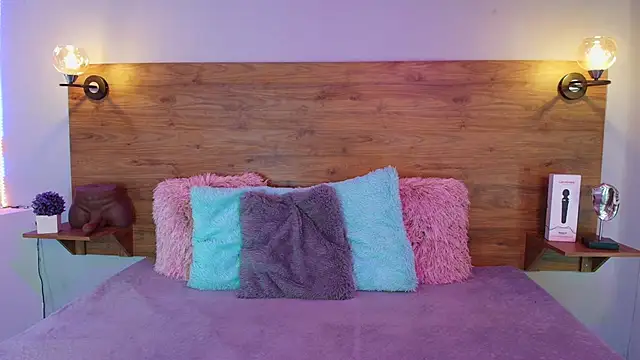 Snapshot of MOLLYWOODD chatting on 25, 9, 2025 MOLLYWOODD online show from 25, 9, 2025