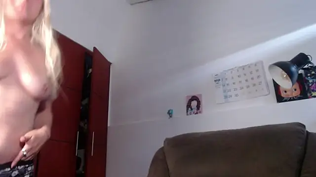 NEXT DOOR GIRL  online show from 9, 9, 2025