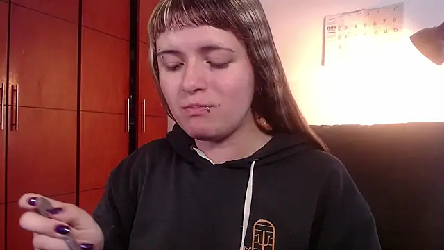 NEXT DOOR GIRL  online show from 16, 11, 2025