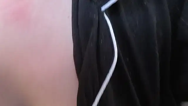 NEXT DOOR GIRL  online show from 26, 4, 2026