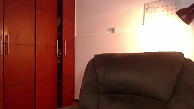 NEXT DOOR GIRL  online show from 6, 11, 2025