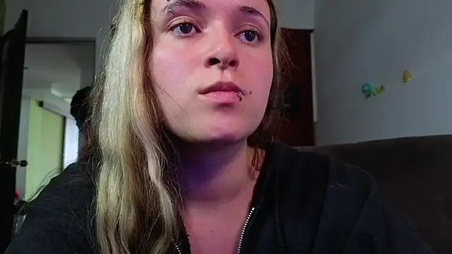 NEXT DOOR GIRL  online show from 7, 3, 2026