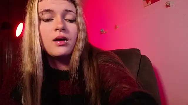 NEXT DOOR GIRL  online show from 13, 2, 2026