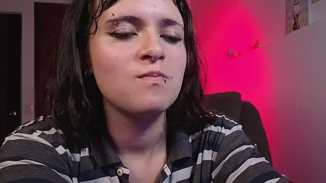NEXT DOOR GIRL  online show from 28, 4, 2026