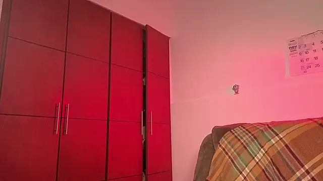 NEXT DOOR GIRL  online show from 25, 11, 2025