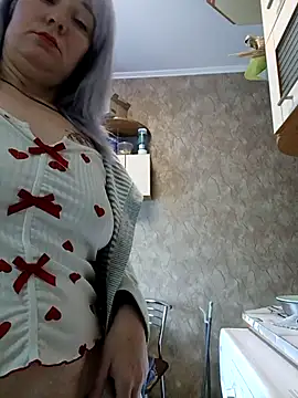 Tina Alev online show from 26, 9, 2025