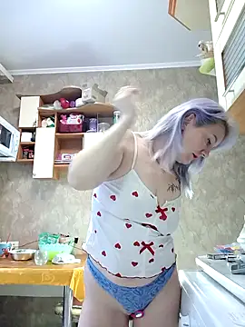 Tina Alev online show from 30, 9, 2025