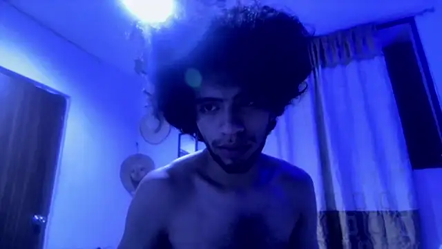 Snapshot of sweet_tippot chatting on 28, 2, 2025 sweet tippot online show from 28, 2, 2025