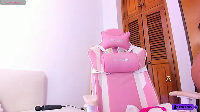 Caro martinezz online show from 7, 3, 2026