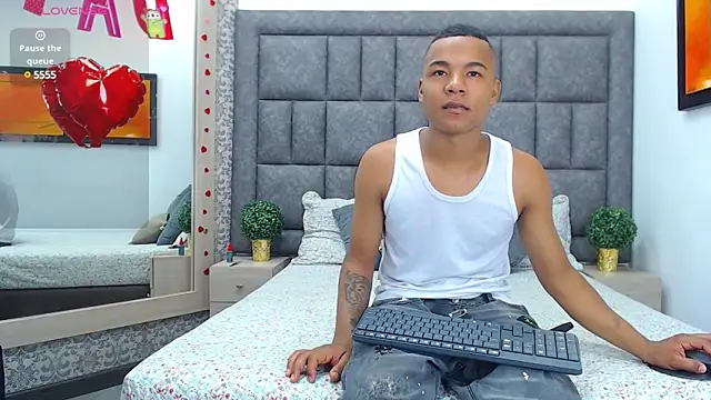 LiamsyAllison online show from 23, 2, 2025