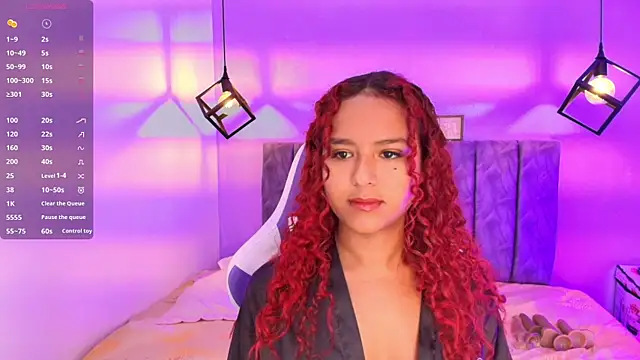 Snapshot of Sophiee_Velvet chatting on 19, 9, 2025 Sophiee Velvet online show from 19, 9, 2025