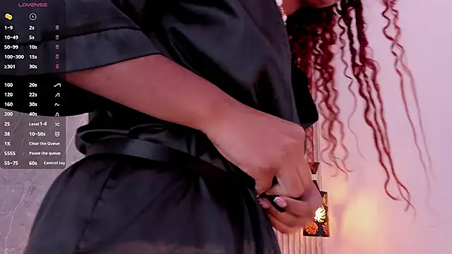 Snapshot of Sophiee_Velvet chatting on 26, 2, 2025 Sophiee Velvet online show from 26, 2, 2025