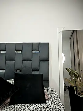 NiaSoler online show from 7, 10, 2025